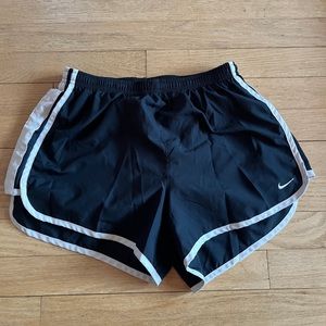 Retro Nike athletic shorts!!